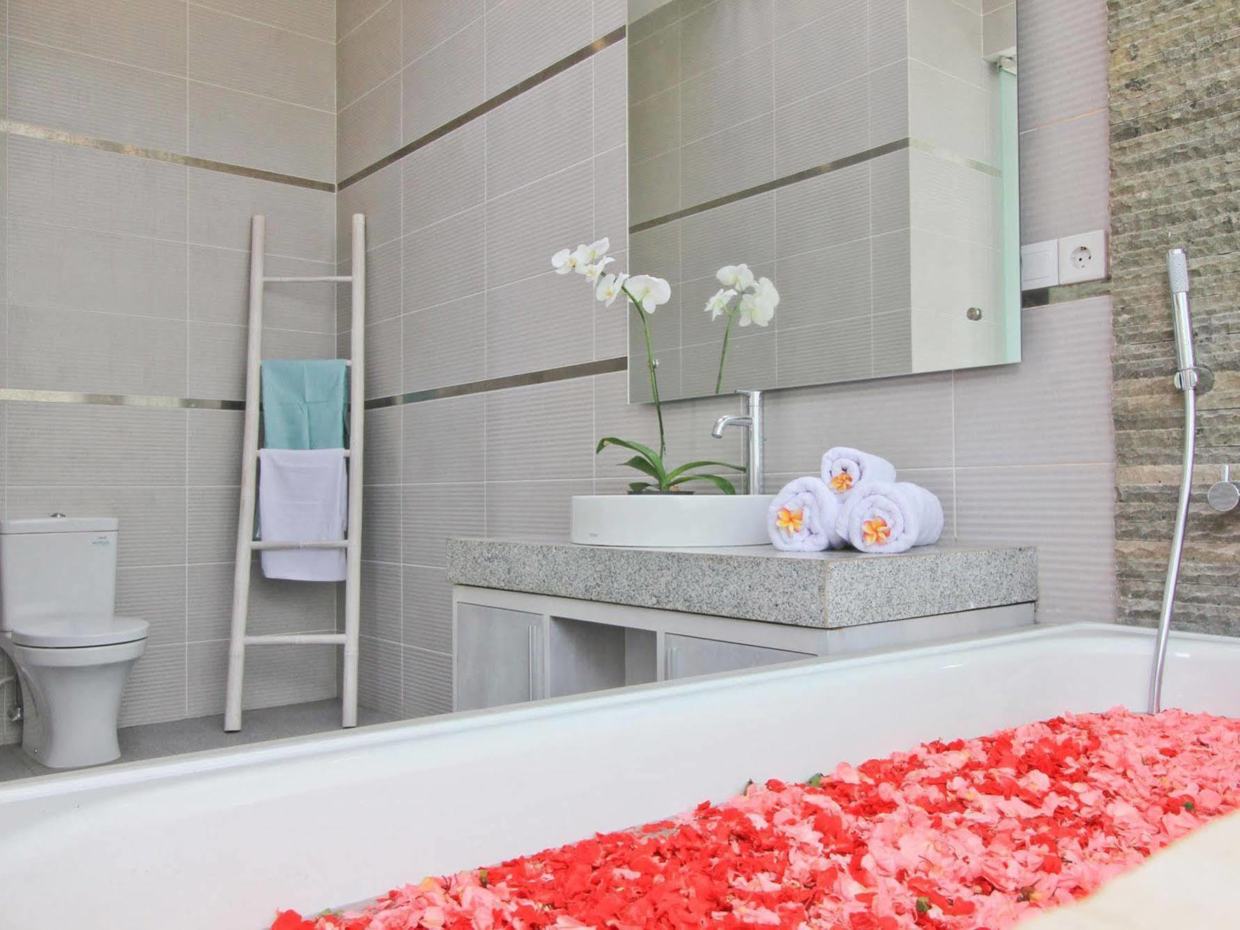 Nikaya Villas Kuta Lombok Esterno foto